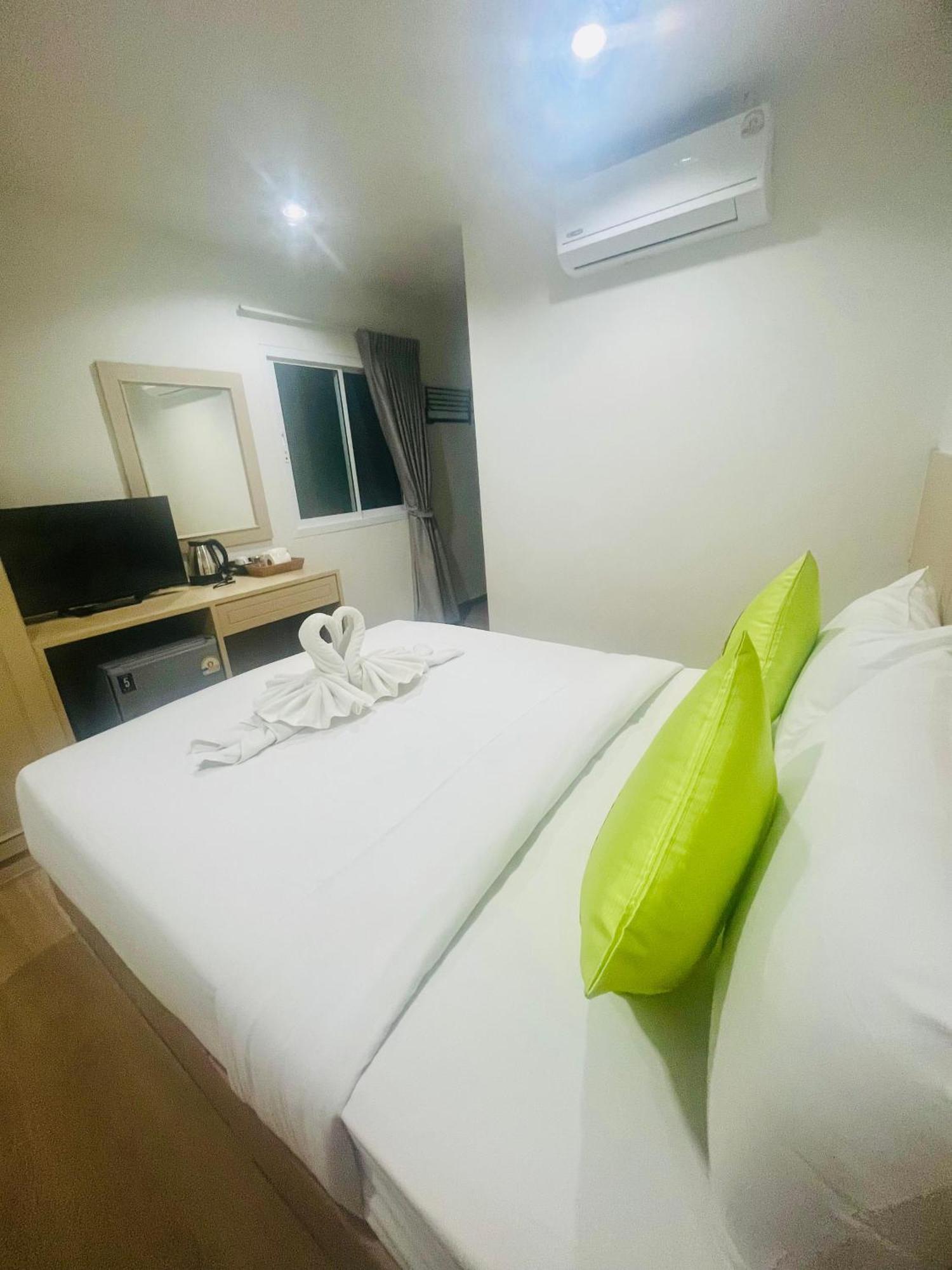28 Boutique Hotel Patong Экстерьер фото