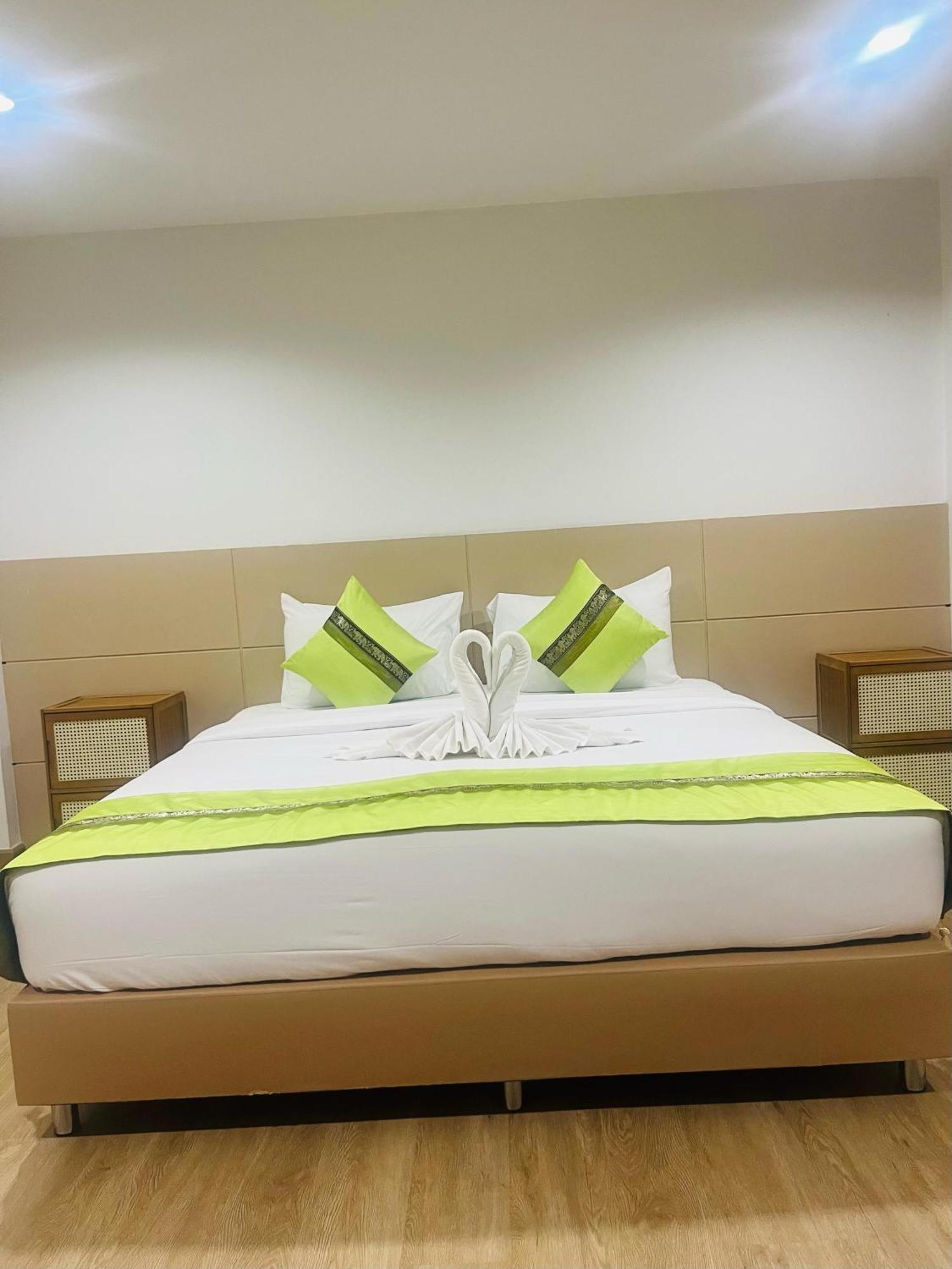 28 Boutique Hotel Patong Экстерьер фото