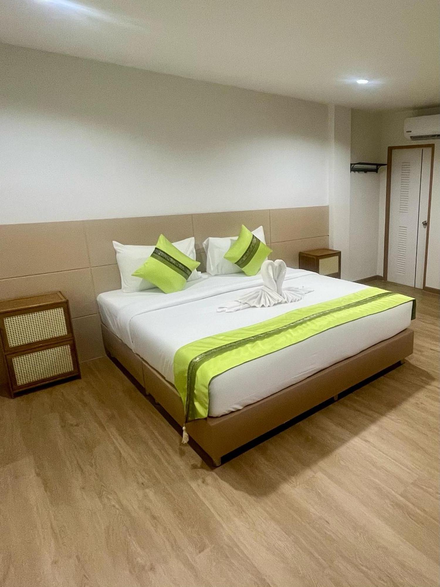 28 Boutique Hotel Patong Экстерьер фото