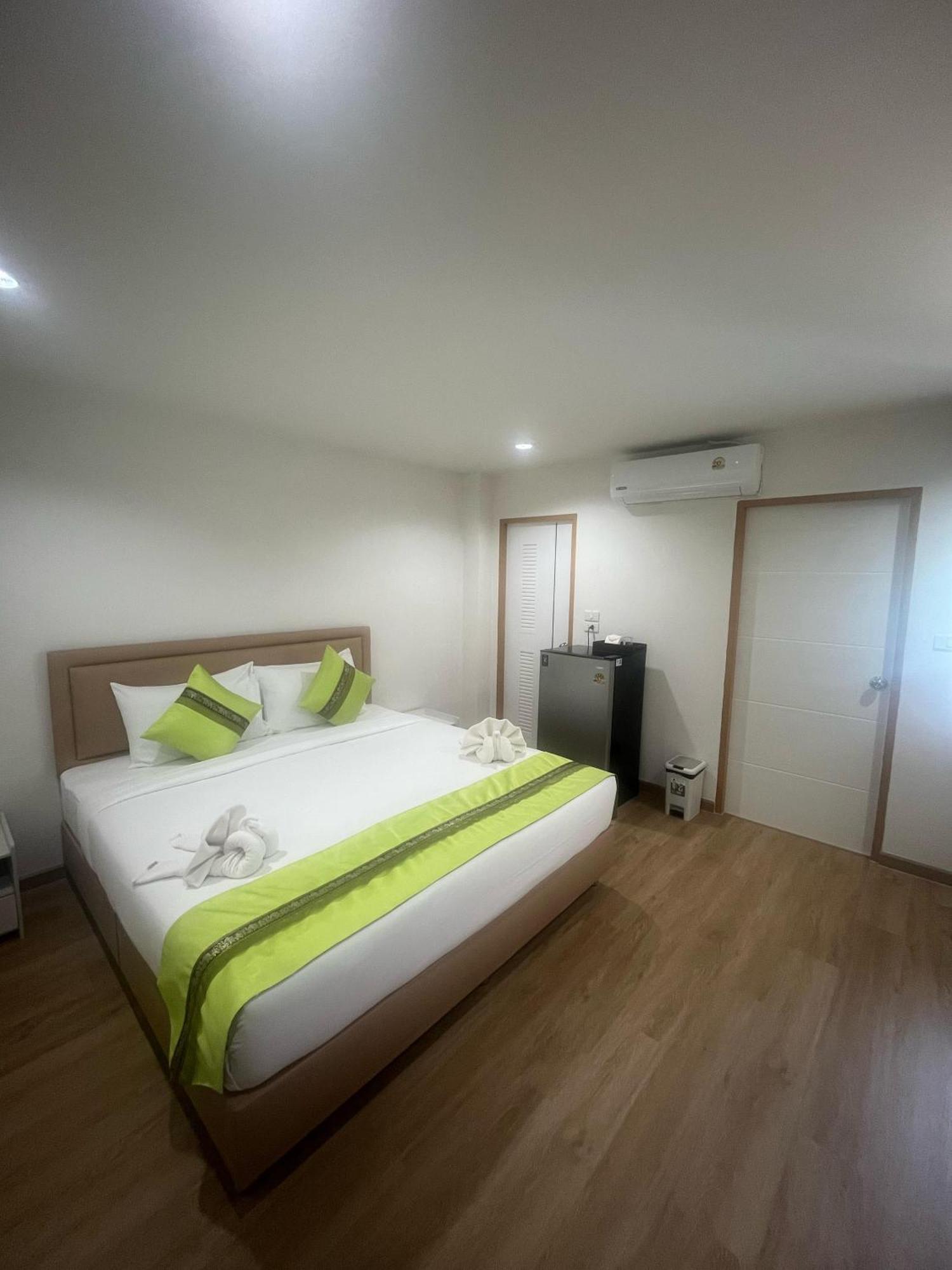 28 Boutique Hotel Patong Экстерьер фото